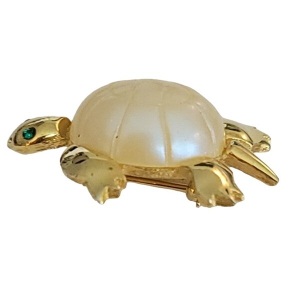 Trifari Crown Over T Gold Tone Plastic Pearl Shell Turtle Pin, Signed K27 - Picture 4 of 9